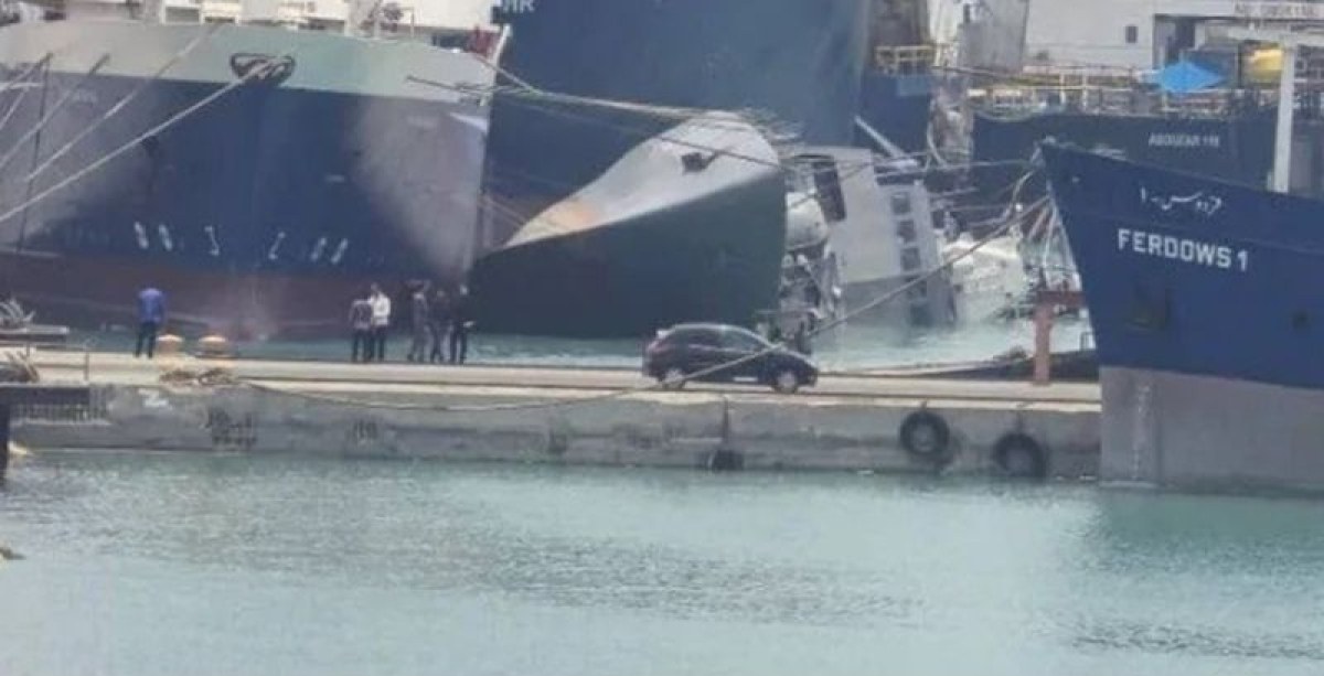 Най-новият ирански боен кораб Sahand се преобърна в пристанище
