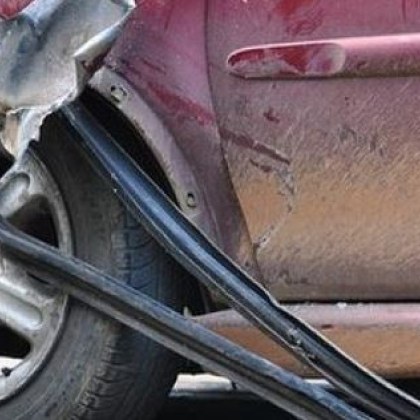 Тежка катастрофа между кола и камион в тунела Правешки ханове