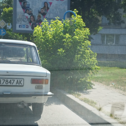 Мъж сподели снимки на спирка на градския транспорт в Плевен