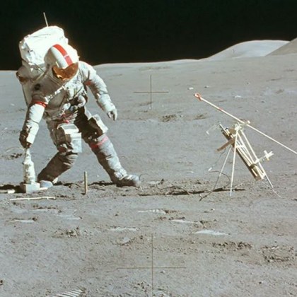 Ново проучване показва колко бързо тече времето на Луната в