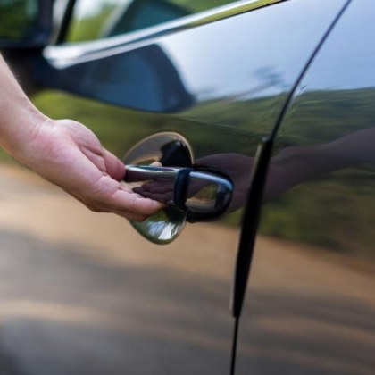 Група младежи притесниха шофьори За това сигнализират жители на Варна