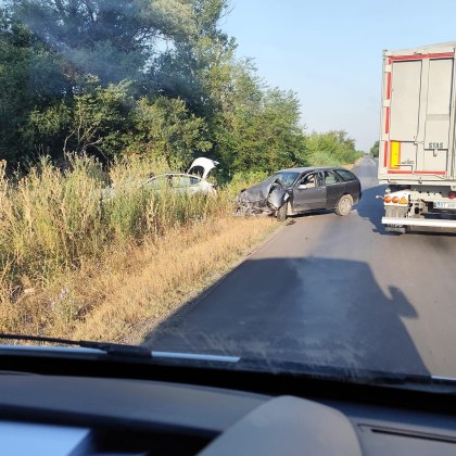Три коли се блъснаха в Плевенско СНИМКА