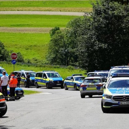 Мъж откри масова стрелба в град Лаутлинген Германия Според вестник