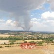 Набират се доброволци за гасенето на пожара в Отец Паисиево ВИДЕО+СНИМКИ