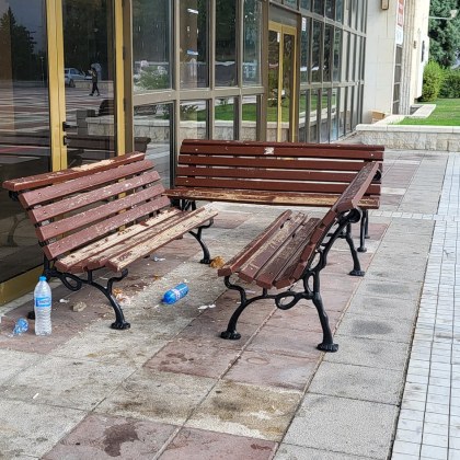 Жители на Благоевград се оплакват от вида в който заварват