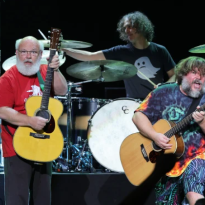 Джак Блак отменя концертите си на групата си заради думи