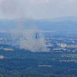 Избухна пожар в София! Облаци дим се издигат в небето СНИМКИ