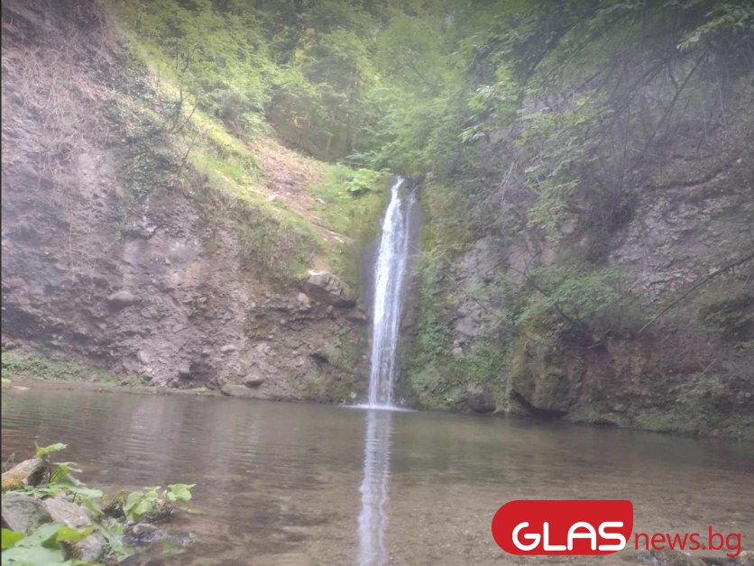Красив водопад очаква на половин час от Пловдив СНИМКИ