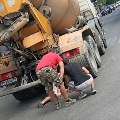 62 годишният мъж който бе блъснат от бетоновоз по рано днес в