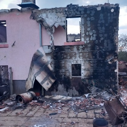 Доброволци се организираха в помощ на засегнатите от пожара в