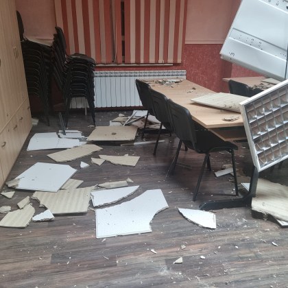 Класни стаи и актовата зала в старозагорското Второ основно училище