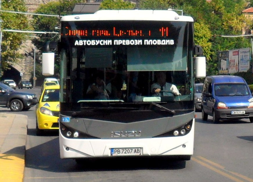 По искане на граждани променят маршрутите на две автобусни линии