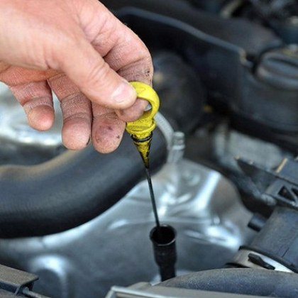 Повишеният разход на масло в автомобилния двигател е проблем с