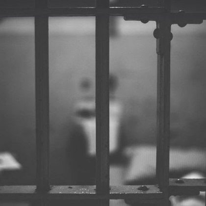 Обесиха 10 бойци на Ислямска държава