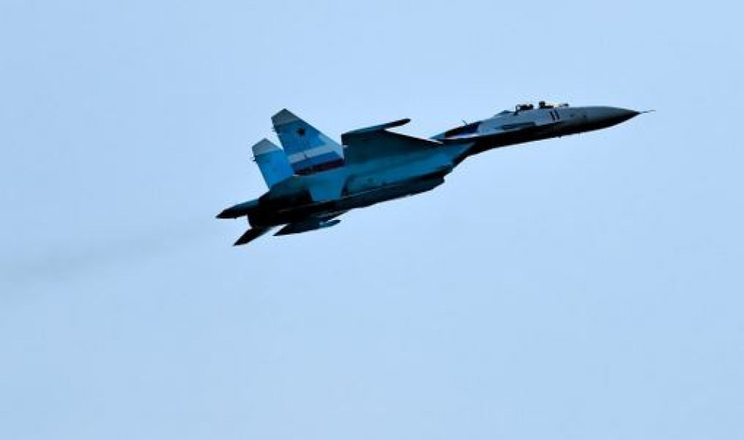Над Черно море: руски Су-27 ескортира британски самолети