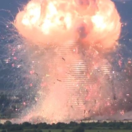 След взрива на складовете в Гара Елин Пелин говорят пожарникарите