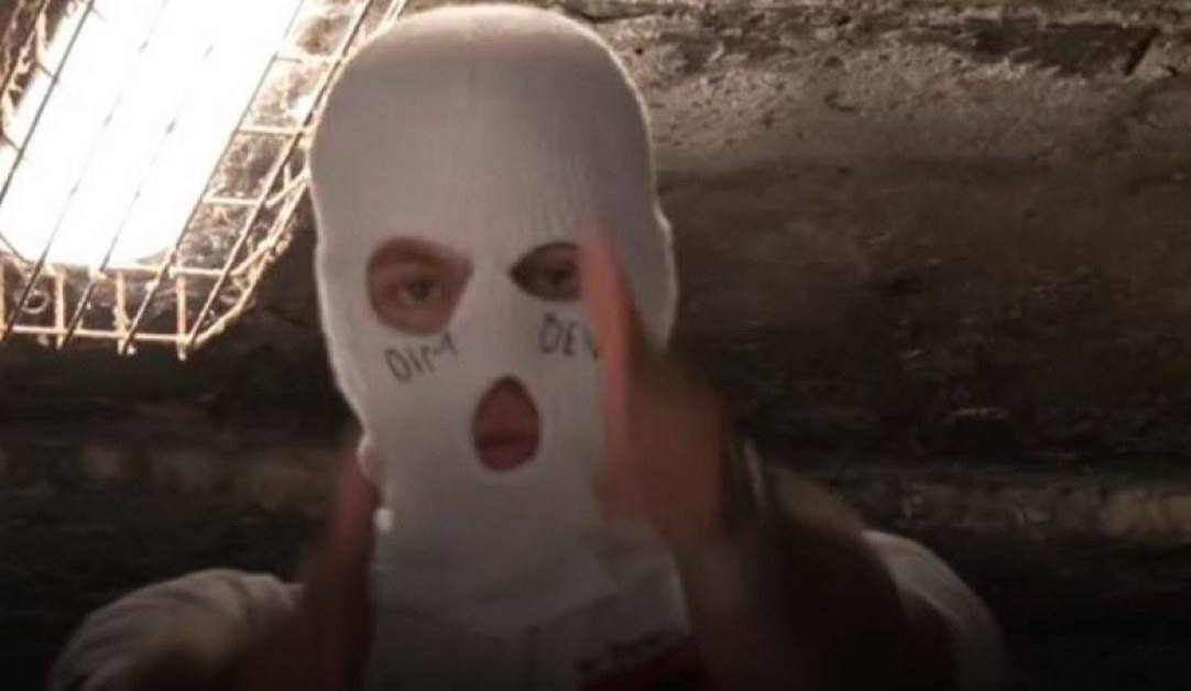 Уволниха директор в МО заради скандален клип ВИДЕО