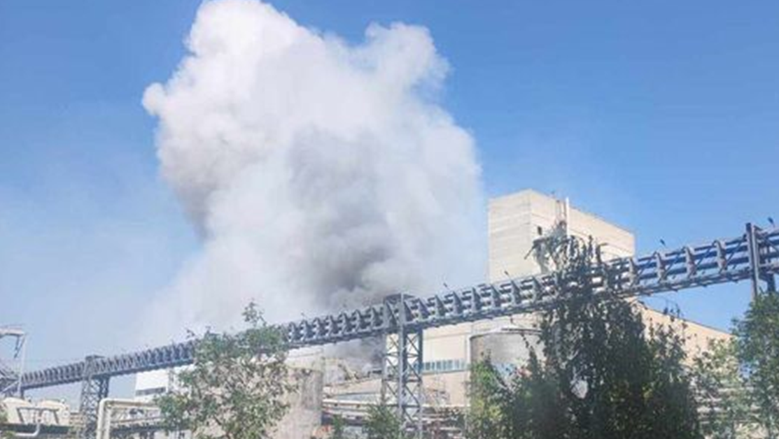 Взрив и пожар в завод край Свищов, има пострадали СНИМКИ