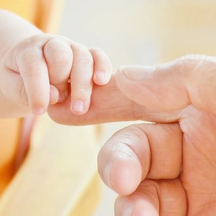 Почернени родители искат внуци от убитите си синове