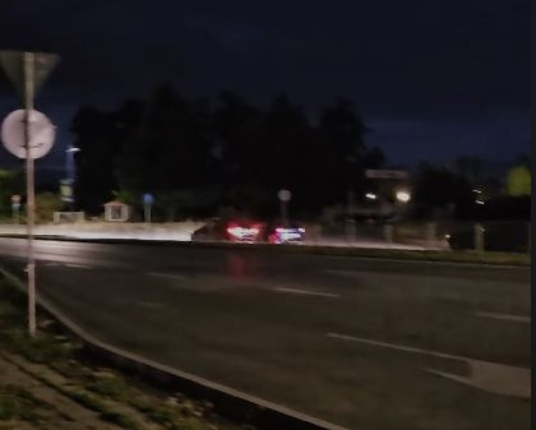 Шофьори си спретнаха среднощна гонка в Пазарджик ВИДЕО
