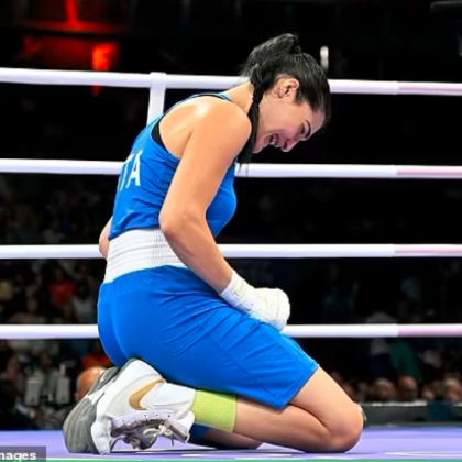 Боксьорката Анджела Карини прекрати своя спорен мач на Олимпиадата в