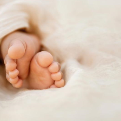 6 месечно момченце е починало след като е било оставено в