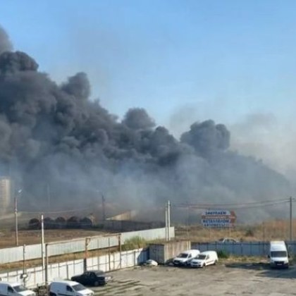 Голям пожар избухна в Азов град в Ростовска област Стълбът