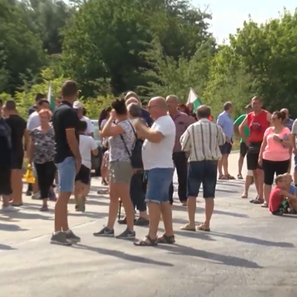 Протестиращи блокираха пътя Велико Търново - Свищов заради безводие