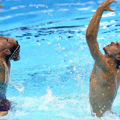 За първи път в олимпийската история спортисти мъже имаха право да се състезават