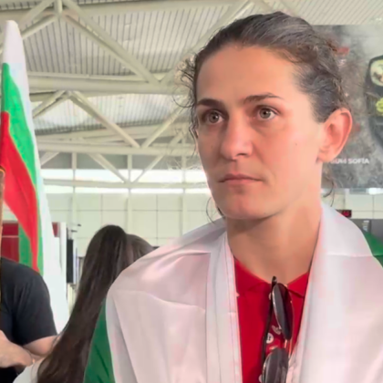 Националката по бокс до 57 килограма Светлана Каменова се завърна