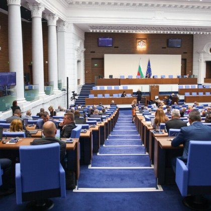 Депутатите решиха: Забранява се пропагандата на нетрадиционна сексуална ориентация в училище