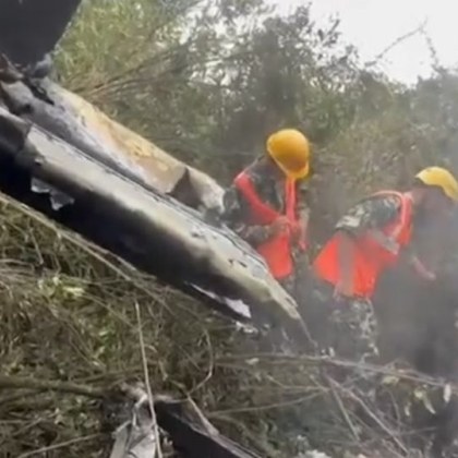 Хеликоптер се разби в Непал, пет души загинаха ВИДЕО