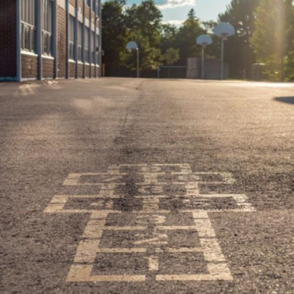 Директорите на общинските учебни заведения в Пловдив да осигурят свободен