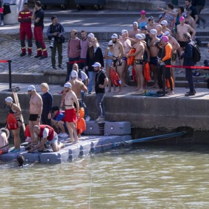 Парижани ще плуват в река Сена в подножието на Айфеловата
