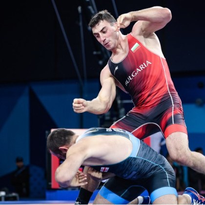 Българският борец Семен Новиков победи Давид Лосонци от Унгария в