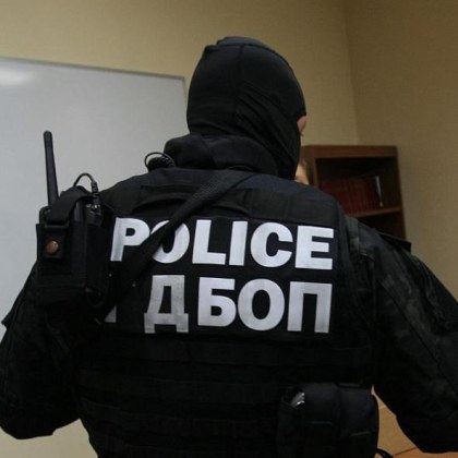 Акция на ГДБОП! Разбита е ОПГ, търгувала с оръжия, боеприпаси и взривни вещества