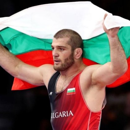 Магомед Рамазанов говори след като спечели трети златен медал за