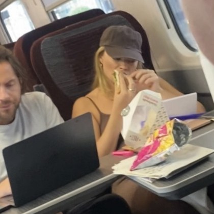 Служителите на влаковете в Англия останаха изумени след като забелязаха