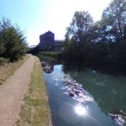 Дете на две годинки почина след като падна в канал