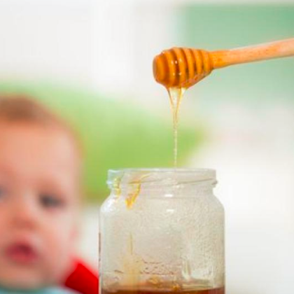 Не се допуска предлагане на мед конфитюр и мармалад при