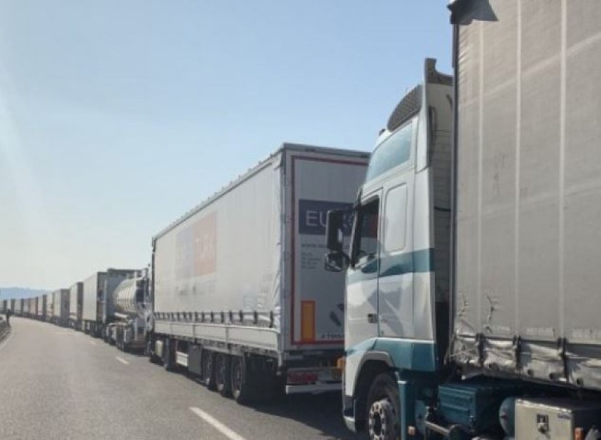 Въвеждат забрана за движението на камиони над 20 тона в много области