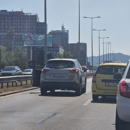 Катастрофа в лявата лента на столичния булевард Цариградско шосе посока