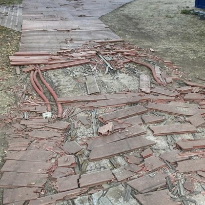 Жена от Перник сигнализира за повредена от строителни работници на