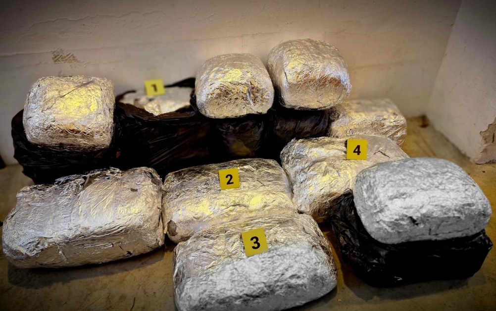 Задържаха десетки килограми марихуана на стойност 1,1 млн. лв СНИМКИ+ВИДЕО