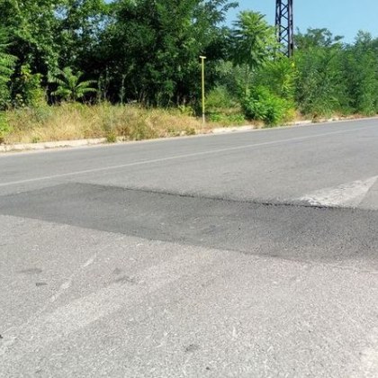 Кръпка на ключов път край Асеновград възмути водач Водачът разказва че