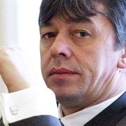 Румен Гайтански Вълка се предаде доброволно Той е бил придружен от адвоката