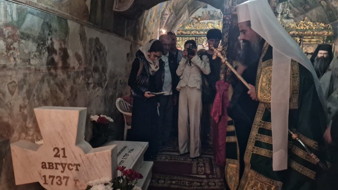 Патриарх Даниил се поклони пред мощите на Свети Симеон Самоковски