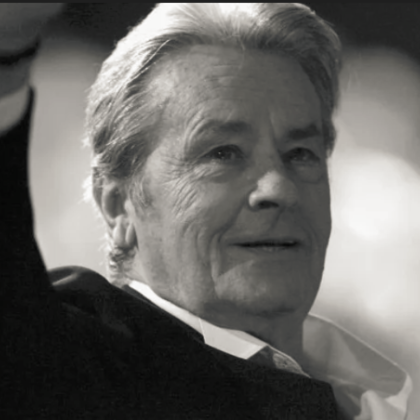 Ден след смъртта на Ален Делон почетен масово отвъд пределите на страната