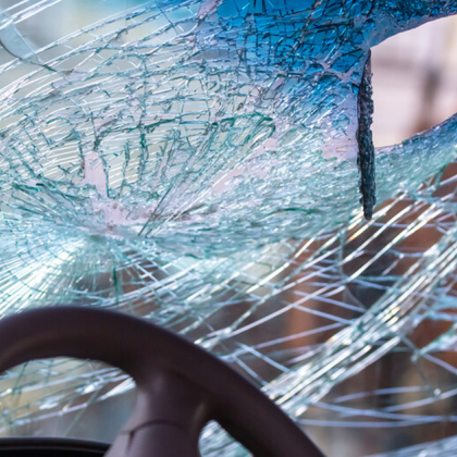 Най малко 27 души загинаха а 16 бяха ранени след като