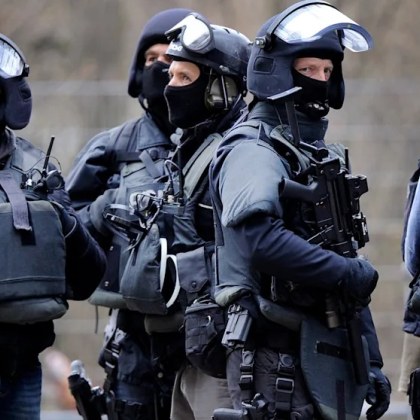 Бременна 23 годишна жена е била многократно бита заплашвана и държана насила